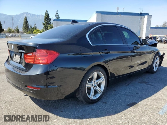 2015 BMW 3 Series 328i z VIN WBA3A5G51FNS82697, wystawiony jako Copart lot #62792405 z przebiegiem 177 882 mil mil oraz Szkoda całkowita • Salvage title. Historia ofert i sprzedaży dostępna na DreamBid. Obrazek 3.