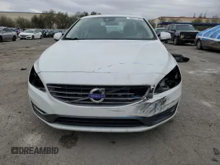 2015 Volvo S60 T5 Drive-E Premier z VIN YV140MFB2F1315820, wystawiony jako Copart lot #48077765 z przebiegiem 116 473 mil mil oraz Szkoda całkowita • Salvage title. Historia ofert i sprzedaży dostępna na DreamBid. Obrazek 5.