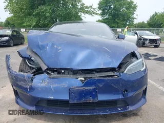 2022 Tesla Model S z VIN 5YJSA1E55NF493604, wystawiony jako IAAI lot #42503731 z przebiegiem 37 961 mil mil oraz . Historia ofert i sprzedaży dostępna na DreamBid. Obrazek 11.