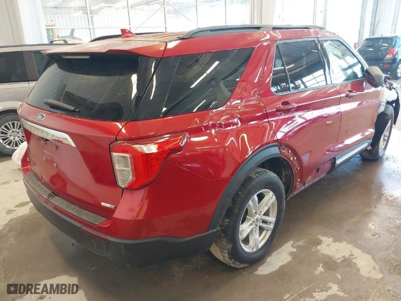 2020 Ford Explorer XLT with VIN 1FMSK8DH0LGC59080, listed as a IAAI auction lot 41631370 with NaN miles. Bid and sale history available at carsss.com. Image 4.