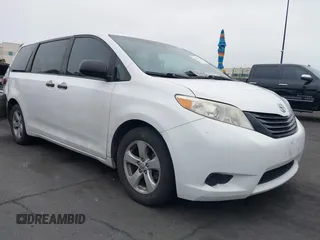 2017 Toyota Sienna L z VIN 5TDZZ3DC2HS800102, wystawiony jako IAAI lot #42151872 z przebiegiem 182 675 mil mil oraz . Historia ofert i sprzedaży dostępna na DreamBid. Obrazek 1.