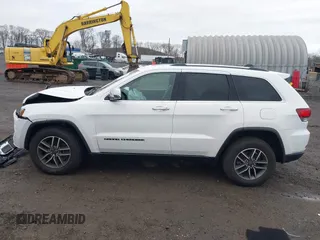 2021 Jeep Grand Cherokee 80th Anniversary with VIN 1C4RJFBG1MC537952, listed as a IAAI auction lot 41951647 with 39,744 mi miles and . Bid and sale history available at DreamBid. Image 14.