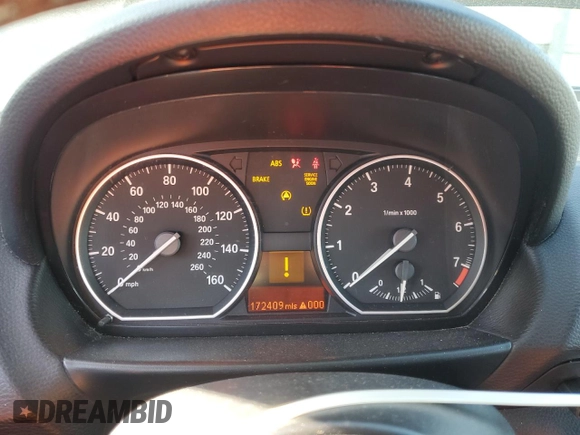 2011 BMW 1 Series 128i z VIN WBAUP7C54BVK78416, wystawiony jako Copart lot #49027615 z przebiegiem 172 409 mil mil oraz Szkoda całkowita • Salvage title. Historia ofert i sprzedaży dostępna na DreamBid. Obrazek 9.
