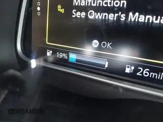 2019 Nissan LEAF SV z VIN 1N4AZ1CP2KC301692, wystawiony jako IAAI lot #41255433 z przebiegiem 36 916 mil mil oraz . Historia ofert i sprzedaży dostępna na DreamBid. Obrazek 18.