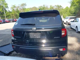 2021 Honda Passport EX-L с VIN 5FNYF8H57MB022083, выставлен на аукционе IAAI как лот 42399294 с пробегом 61 014 миль миль и . История ставок и продаж доступна на DreamBid. Изображение 17.