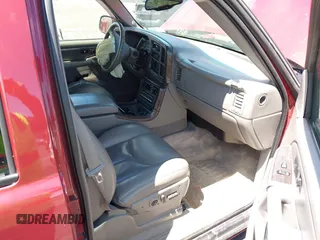 2003 GMC Yukon Denali z VIN 1GKEK63U43J285497, wystawiony jako IAAI lot #42156401 z przebiegiem 301 788 mil mil oraz . Historia ofert i sprzedaży dostępna na DreamBid. Obrazek 5.