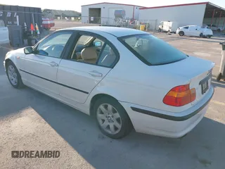 2003 BMW 3 Series 325i with VIN WBAEV33423KL60481, listed as a IAAI auction lot 42073715 with 177,763 mi miles and . Bid and sale history available at carsss.com. Image 3.