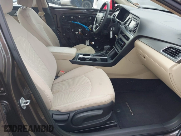 2015 Hyundai Sonata SE with VIN 5NPE24AF2FH223890, listed as a IAAI auction lot 41810442 with 146,260 mi miles and . Bid and sale history available at DreamBid. Image 5.