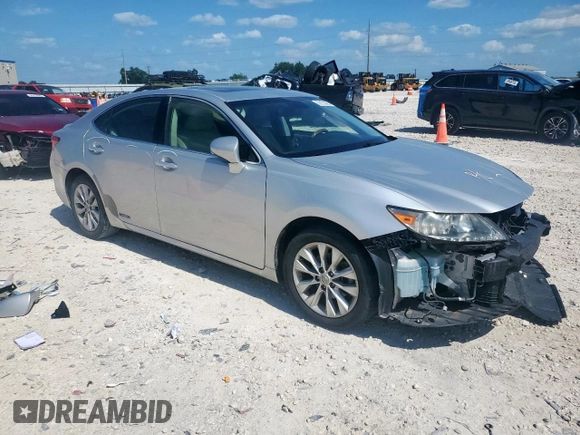 2013 Lexus ES 300h with VIN JTHBW1GG9D2003018, listed as a Copart auction lot 59173005 with 132,344 mi miles and Salvage title. Bid and sale history available at DreamBid. Image 4.