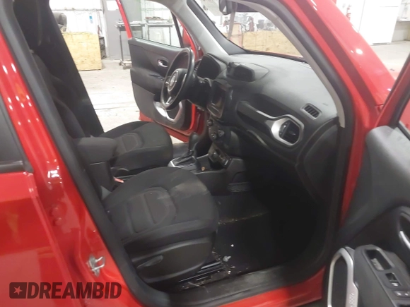 2021 Jeep Renegade Latitude with VIN ZACNJDBB7MPM76476, listed as a IAAI auction lot 41215894 with 48,162 mi miles. Bid and sale history available at carsss.com. Image 5.