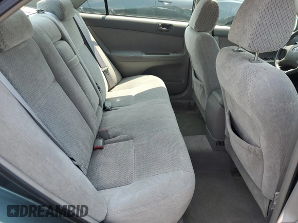 2004 Toyota Camry LE z VIN 4T1BE32K34U294224, wystawiony jako Copart lot #59581595 z przebiegiem 188 034 mil mil oraz Szkoda całkowita • Salvage title. Historia ofert i sprzedaży dostępna na DreamBid. Obrazek 10.