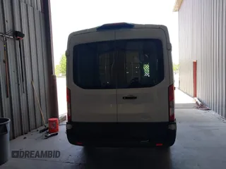 2018 Ford Transit с VIN 1FTYE1CMXJKB42368, выставлен на аукционе IAAI как лот 42449158 с пробегом 115 735 миль миль и . История ставок и продаж доступна на DreamBid. Изображение 15.