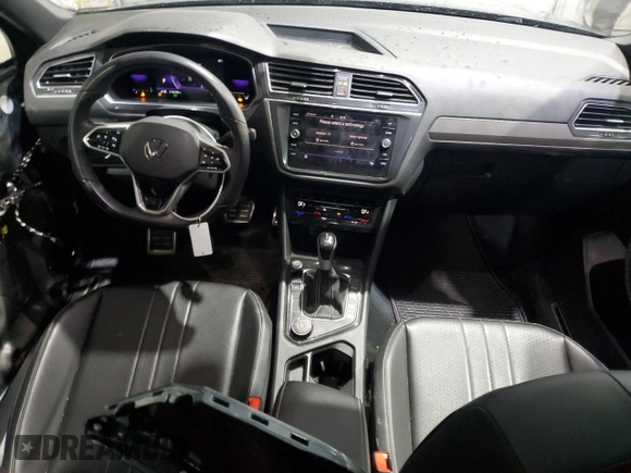 2022 Volkswagen Tiguan SE R-Line Black with VIN 3VV8B7AX6NM026562, listed as a Copart auction lot 57569015 with 115,478 mi miles and Salvage title. Bid and sale history available at DreamBid. Image 8.