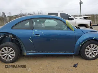 2019 Volkswagen Beetle S with VIN 3VWFD7AT8KM708865, listed as a IAAI auction lot 41692756 with 35,070 mi miles. Bid and sale history available at carsss.com. Image 14.