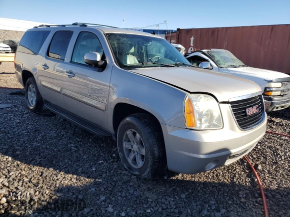 2007 GMC Yukon XL SLT with VIN 1GKFC16J77J256006, listed as a Copart auction lot 88072205 with 254,734 mi miles and Salvage Title. Bid and sale history available at carsss.com. Image 4.
