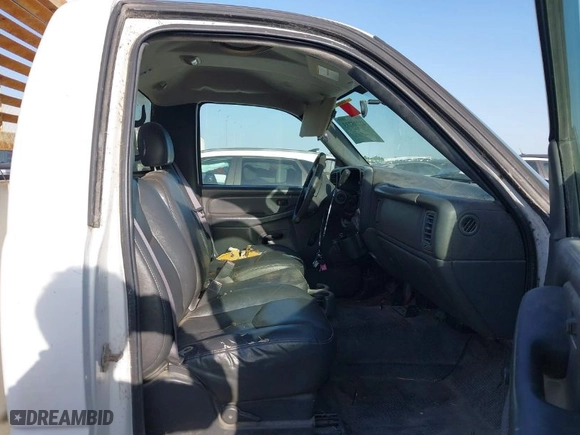 2005 Chevrolet Silverado 2500 with VIN 1GBHC24U75E293655, listed as a IAAI auction lot 41735733 with 1 mi miles. Bid and sale history available at carsss.com. Image 5.