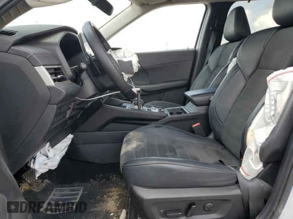 2023 Mitsubishi Outlander SE z VIN JA4J3UA83PZ061933, wystawiony jako Copart lot #54256165 z przebiegiem 34 625 mil mil oraz Szkoda całkowita • Salvage title. Historia ofert i sprzedaży dostępna na DreamBid. Obrazek 7.