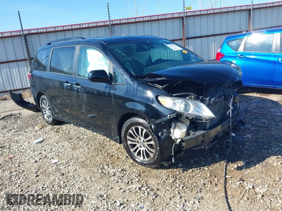 2019 Toyota Sienna XLE Auto Access Seat with VIN 5TDYZ3DC9KS995408, listed as a IAAI auction lot 41114546 with 98,280 mi miles. Bid and sale history available at carsss.com. Image 1.