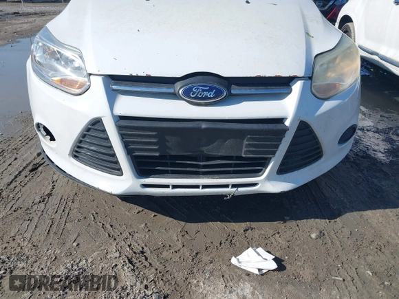 2014 Ford Focus SE with VIN 1FADP3F20EL150757, listed as a IAAI auction lot 41984703 with 171,603 mi miles. Bid and sale history available at carsss.com. Image 6.