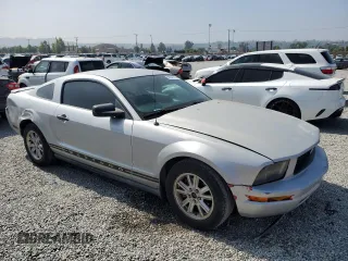 2007 Ford Mustang Deluxe с VIN 1ZVFT80N875282300, выставлен на аукционе Copart как лот 58549175 с пробегом 157 176 миль миль и Списание • Salvage title. История ставок и продаж доступна на DreamBid. Изображение 4.