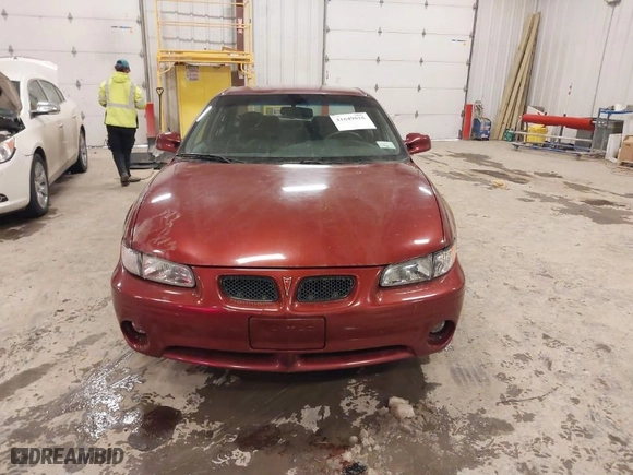 2000 Pontiac Grand Prix SE with VIN 1G2WK52J8YF319179, listed as a IAAI auction lot 41649016 with 141,813 mi miles. Bid and sale history available at carsss.com. Image 6.