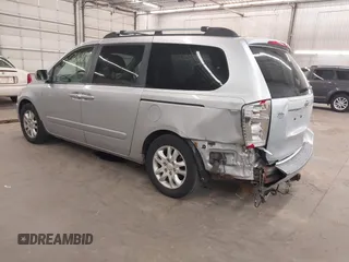 2008 Kia Sedona LX with VIN KNDMB233186199386, listed as a IAAI auction lot 42034648 with 216,874 mi miles and . Bid and sale history available at carsss.com. Image 3.