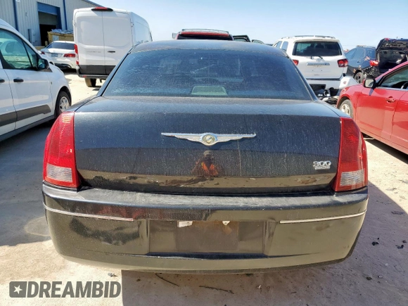 2006 Chrysler 300 Touring z VIN 2C3KA53G96H360856, wystawiony jako Copart lot #57558675 z przebiegiem 254 051 mil mil oraz Czysty tytuł • Clean title. Historia ofert i sprzedaży dostępna na DreamBid. Obrazek 6.