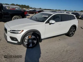 2024 Volvo V60 Plus with VIN YV4L12WY0R2135500, listed as a Copart auction lot 85608904 with 11,631 mi miles and Salvage title. Bid and sale history available at DreamBid. Image 1.