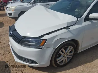 2011 Volkswagen Jetta SE with VIN 3VWDX7AJ9BM352889, listed as a IAAI auction lot 42276273 with Not provided miles and . Bid and sale history available at DreamBid. Image 6.