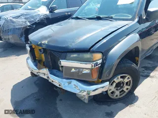 2005 Chevrolet Colorado LS Z71 with VIN 1GCDT196558120620, listed as a IAAI auction lot 39857532 with 201,457 mi miles. Bid and sale history available at carsss.com. Image 6.
