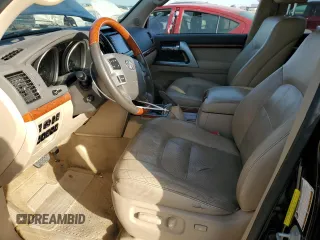 2014 Toyota Land Cruiser z VIN JTMHY7AJ6E4023763, wystawiony jako Copart lot #49921905 z przebiegiem 110 877 mil mil oraz Szkoda całkowita • Salvage title. Historia ofert i sprzedaży dostępna na DreamBid. Obrazek 7.