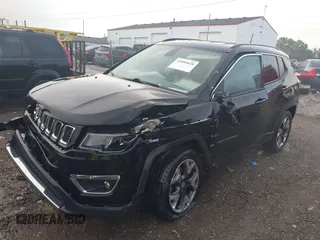 2018 Jeep Compass Limited with VIN 3C4NJDCB1JT354234, listed as a IAAI auction lot 39985028 with 76,293 mi miles. Bid and sale history available at carsss.com. Image 2.