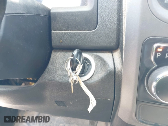 2020 Ram 1500 Tradesman z VIN 1C6RR6FT4LS148072, wystawiony jako IAAI lot #42041064 z przebiegiem 104 886 mil mil oraz . Historia ofert i sprzedaży dostępna na DreamBid. Obrazek 11.