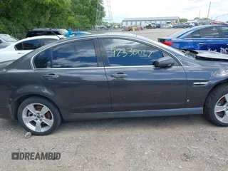 2008 Pontiac G8 GT z VIN 6G2EC57Y28L124035, wystawiony jako IAAI lot #42330027 z przebiegiem 82 106 mil mil oraz . Historia ofert i sprzedaży dostępna na DreamBid. Obrazek 13.