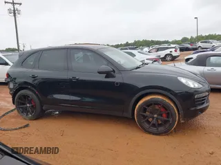 2014 Porsche Cayenne с VIN WP1AA2A28ELA93500, выставлен на аукционе IAAI как лот 42269929 с пробегом 143 528 миль миль и . История ставок и продаж доступна на DreamBid. Изображение 14.