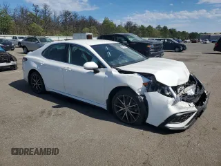 2022 Toyota Camry SE z VIN 4T1G11AK8NU709417, wystawiony jako Copart lot #57153185 z przebiegiem 20 314 mil mil oraz Szkoda całkowita • Salvage title. Historia ofert i sprzedaży dostępna na DreamBid. Obrazek 4.