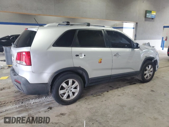 2012 Kia Sorento LX z VIN 5XYKT3A69CG294520, wystawiony jako Copart lot #59002835 z przebiegiem Nie podano mil oraz Czysty tytuł • Clean title. Historia ofert i sprzedaży dostępna na DreamBid. Obrazek 3.