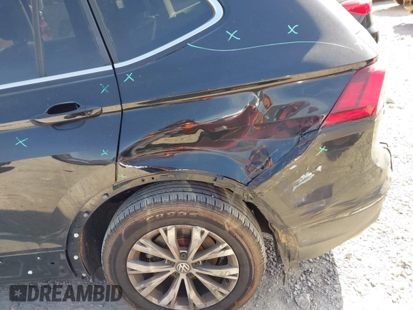 2018 Volkswagen Tiguan SEL with VIN 3VV3B7AX9JM095251, listed as a IAAI auction lot 41871121 with 59,000 mi miles and . Bid and sale history available at DreamBid. Image 18.