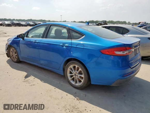 2020 Ford Fusion SE z VIN 3FA6P0HD0LR190390, wystawiony jako Copart lot #57521855 z przebiegiem 125 882 mil mil oraz Czysty tytuł • Clean title. Historia ofert i sprzedaży dostępna na DreamBid. Obrazek 2.