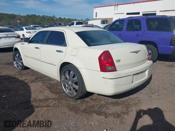 2005 Chrysler 300 with VIN 2C3JA53G65H130590, listed as a IAAI auction lot 41822725 with 1 mi miles. Bid and sale history available at carsss.com. Image 3.