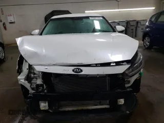 2017 Kia Cadenza Premium with VIN KNALC4J12H5080626, listed as a Copart auction lot 77097724 with 44,689 mi miles and Salvage Title. Bid and sale history available at carsss.com. Image 5.
