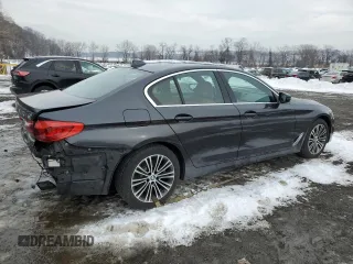 2019 BMW 5 Series 530i xDrive z VIN WBAJA7C52KWW22601, wystawiony jako Copart lot #43244135 z przebiegiem 99 958 mil mil oraz Szkoda całkowita • Salvage title. Historia ofert i sprzedaży dostępna na DreamBid. Obrazek 3.