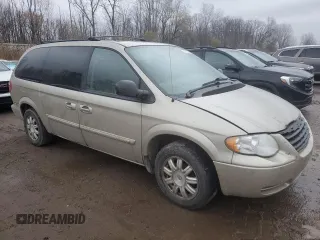 2006 Chrysler Town & Country LWB Touring with VIN 2A4GP54L76R799571, listed as a Copart auction lot 82103314 with 199,113 mi miles and Clean Title. Bid and sale history available at carsss.com. Image 4.