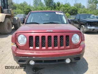 2015 Jeep Patriot Latitude with VIN 1C4NJRFB5FD417017, listed as a Copart auction lot 59879435 with 204,085 mi miles and Clean title. Bid and sale history available at DreamBid. Image 5.