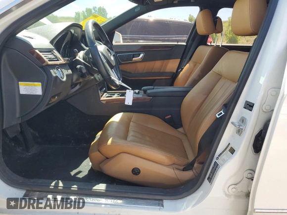 2013 Mercedes-Benz E 350 Luxury with VIN WDDHF8JB2DA733575, listed as a Copart auction lot 61680145 with 83,098 mi miles and Salvage title. Bid and sale history available at DreamBid. Image 7.
