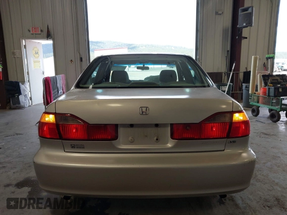 1998 Honda Accord EX z VIN 1HGCG1651WA805964, wystawiony jako IAAI lot #42320827 z przebiegiem 239 279 mil mil oraz . Historia ofert i sprzedaży dostępna na DreamBid. Obrazek 17.