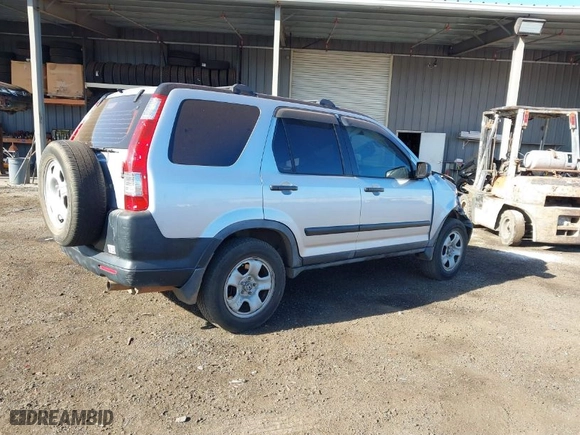 2005 Honda CR-V LX with VIN JHLRD78555C052043, listed as a IAAI auction lot 41156979 with 189,399 mi miles. Bid and sale history available at carsss.com. Image 4.
