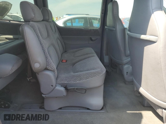 2000 Dodge Caravan SE with VIN 2B4GP45G9YR667980, listed as a Copart auction lot 76298204 with Not Provided miles and Salvage Title. Bid and sale history available at carsss.com. Image 11.