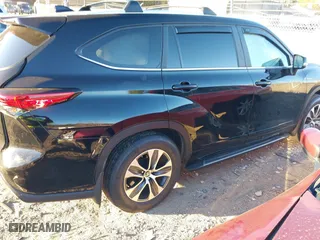 2023 Toyota Highlander L with VIN 5TDKDRBH6PS012682, listed as a IAAI auction lot 40848923 with 28,011 mi miles. Bid and sale history available at carsss.com. Image 13.