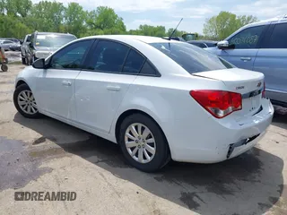 2014 Chevrolet Cruze LS with VIN 1G1PA5SH5E7218650, listed as a IAAI auction lot 42093764 with 189,813 mi miles and . Bid and sale history available at DreamBid. Image 3.